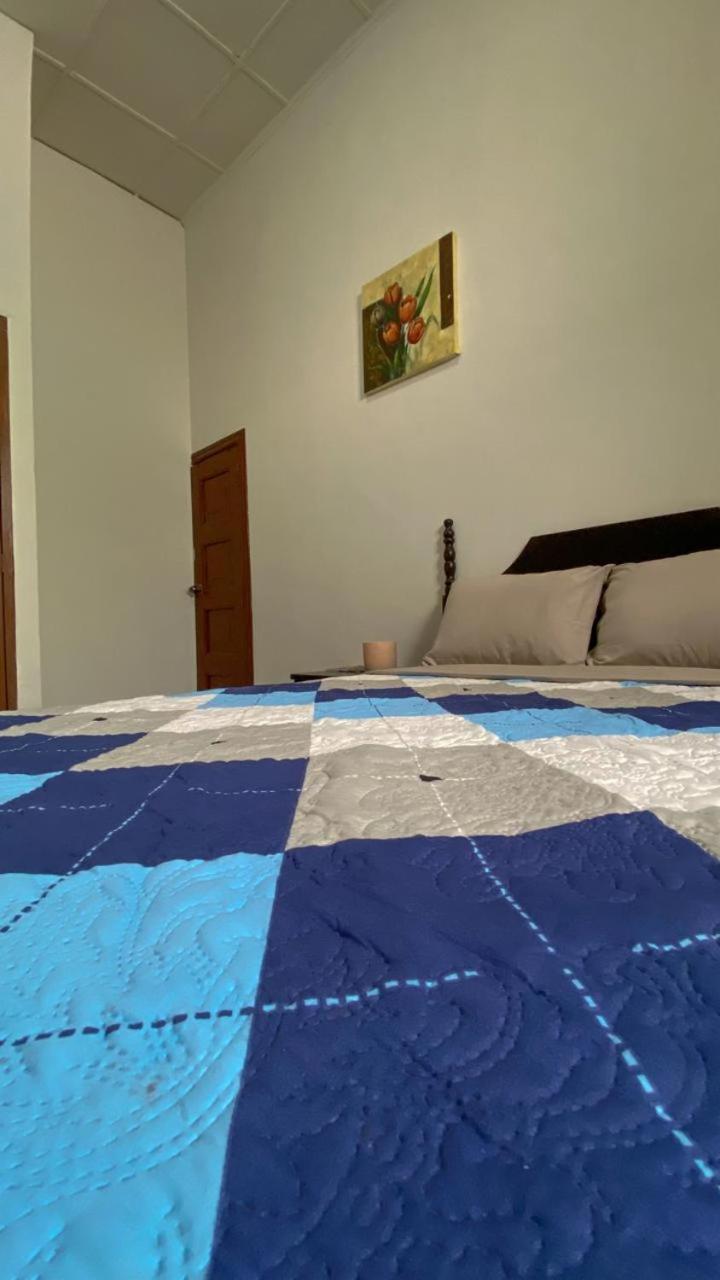 Hostal Velvet Plaza Santa Ana Eksteriør bilde